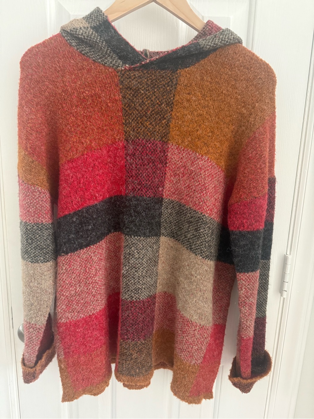 Natural Reflections Cozy Multicolor Plaid Hooded Sweater SM